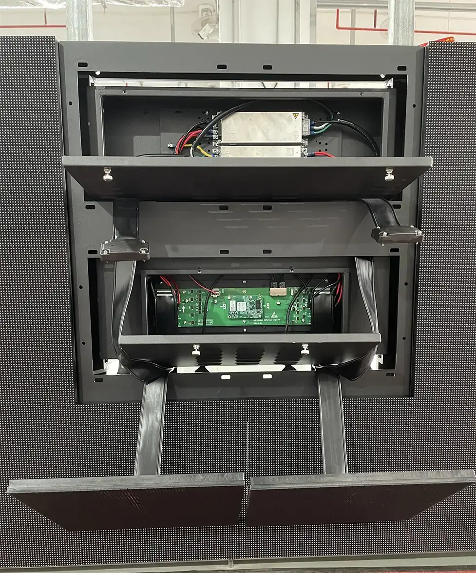 Outdoor LED Display Internal Components and Transparent Specs