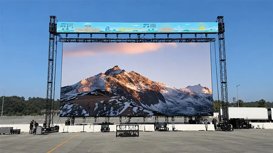 Outdoor event rental LED display screens for concerts and festivals