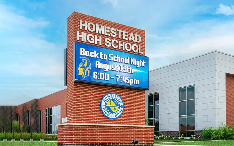 DOOH Billboards & Roadside Displays